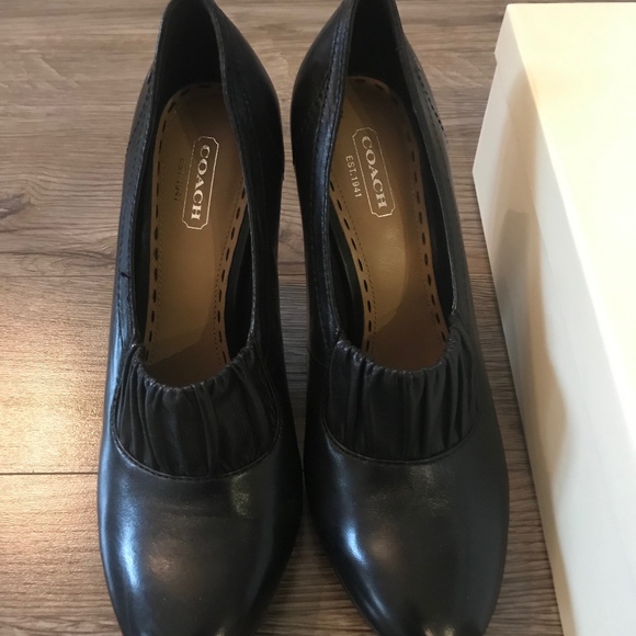 COACH ADRA soft leather black heels - Picture 1 of 3